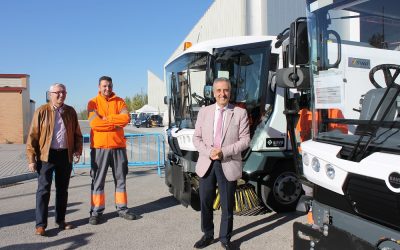 El Ayuntamiento de Lucena incorpora dos nuevas barredoras al servicio de limpieza