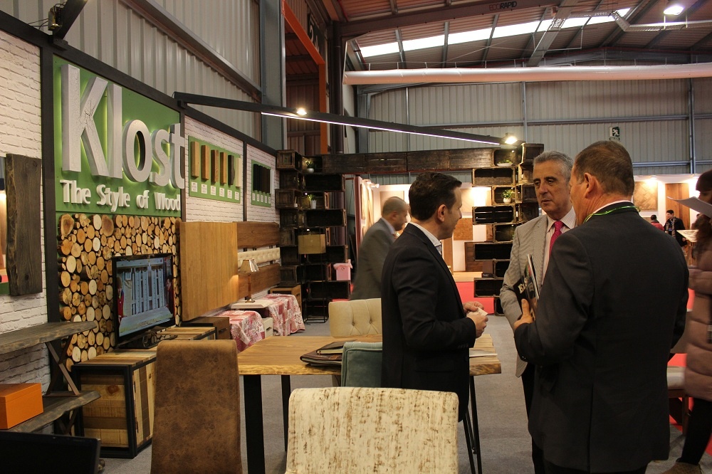 Los empresarios de la madera se muestran satisfechos con el apoyo del Ayuntamiento de Lucena 1