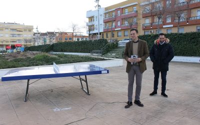 El Ayuntamiento de Lucena invierte 7.200 euros en la instalación de mobiliario deportivo