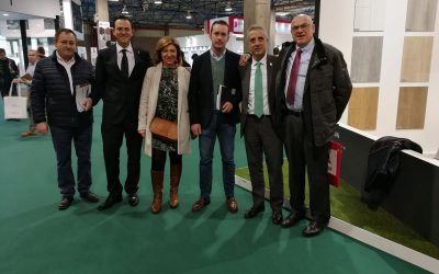 El Ayuntamiento de Lucena tratará con Extenda líneas de incentivos para el sector de la madera y el mueble