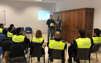 Policía Local forma a sus agentes en el uso de desfibriladores