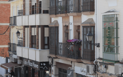 El Ayuntamiento cambiará la luminaria en ocho calles del Centro Comercial Abierto