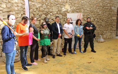 Invasión zombie en una gymkana teatralizada por el centro de Lucena