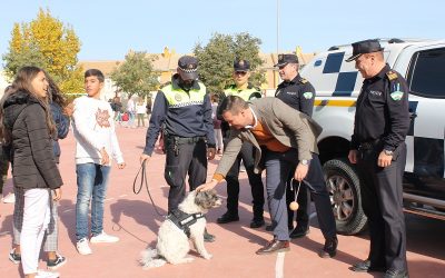 La Policía Local conciencia sobre el consumo de drogas en centros educativos