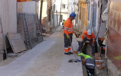 Juan Pérez cita las obras PFEA como ejemplo de la transformación de los barrios de Lucena