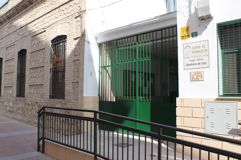 El Ayuntamiento de Lucena acomete diferentes obras de reforma en los colegios 1