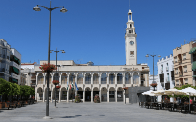 El Ayuntamiento de Lucena aprueba un nuevo pliego de contratación del servicio de ayuda a domicilio