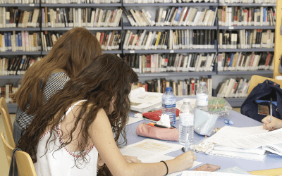 La Biblioteca Municipal abre los fines de semana para el ‘Botellódromo de las palabras’