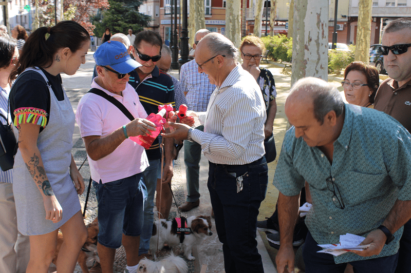 El Ayuntamiento pone en marcha una campaña de higiene urbana para mascotas 1