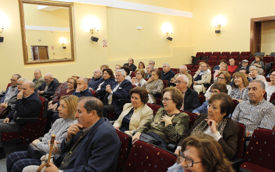107 personas comienzan su andadura por la vigésimo primera edición de la Cátedra Intergeneracional en Lucena
