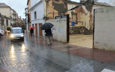 El Ayuntamiento acondiciona como aparcamiento un solar en la calle Molino