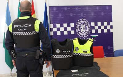El Ayuntamiento de Lucena adquiere 70 chalecos antibalas para los efectivos de la Policía Local