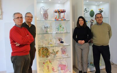 El museo Nuestra Escuela repasa en una exposición la importancia de la papiroflexia en España