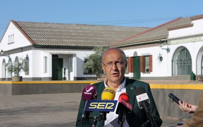 El Ayuntamiento de Lucena renueva el convenio con el Colegio de Veterinarios para el Registro de Animales de Compañía