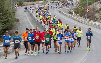 La Media Maratón Ciudad de Lucena concita 850 corredores en su séptima edición