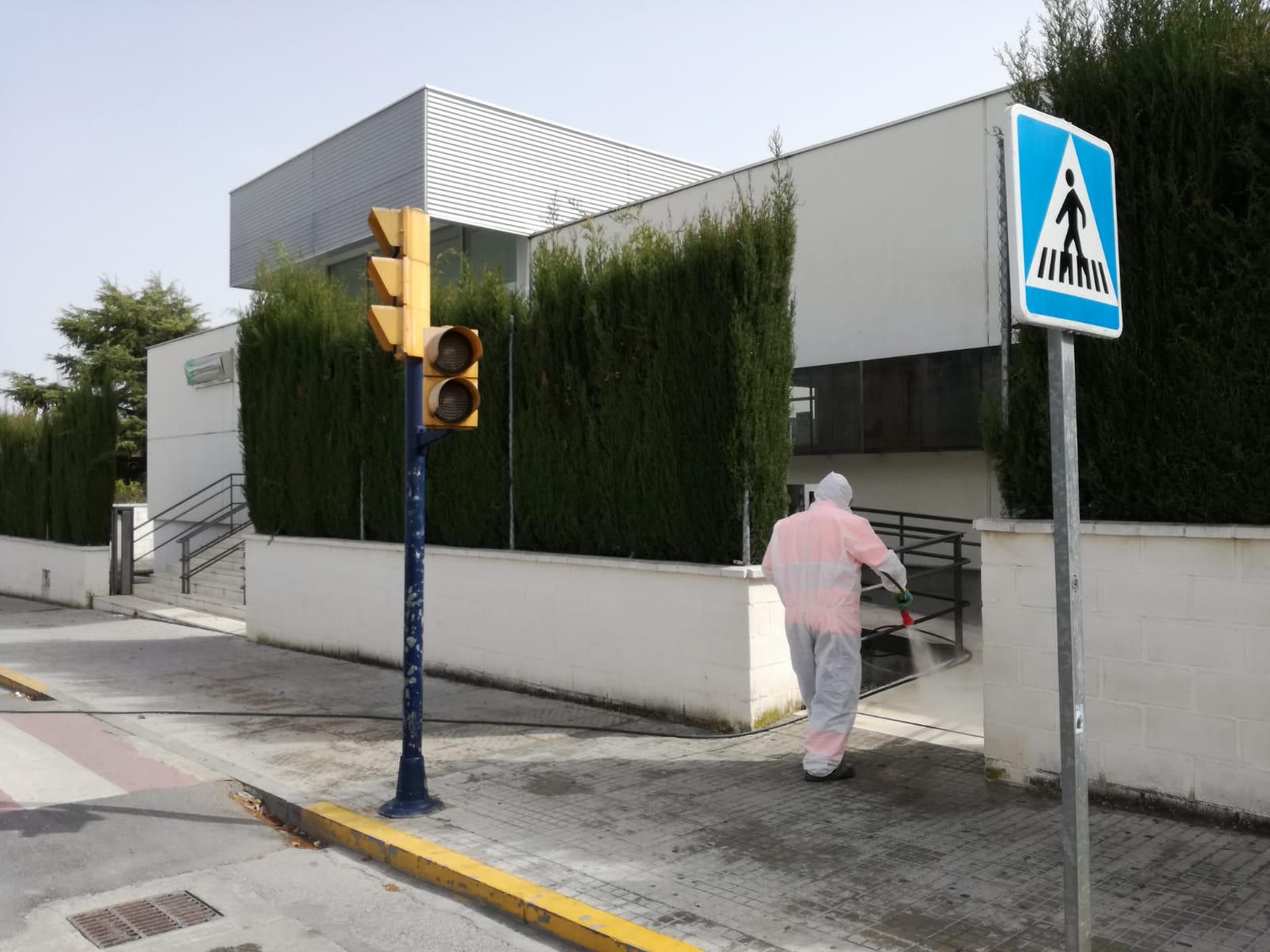 El Ayuntamiento de Lucena invierte 30.000 euros en servicios extraordinarios de limpieza y desinfección  1
