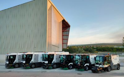 Dos nuevas barredoras se incorporan al servicio de limpieza de calles y plazas