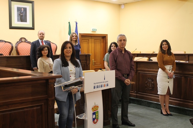 Juan Pérez presenta el nuevo organigrama del gobierno municipal tras la incorporación de Lourdes Parra 1
