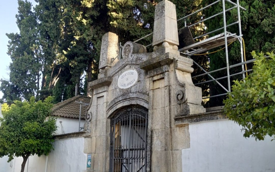 Avanzan a buen ritmo las obras de restauración de la fachada del cementerio Nuestra Señora de Araceli 1