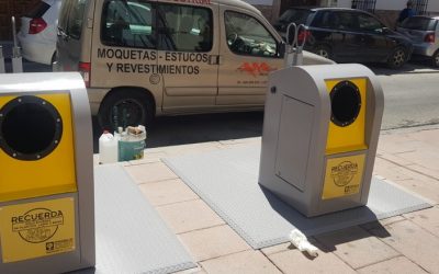 Ayuntamiento de Lucena y Epremasa inician un plan de mejora de los contenedores soterrados