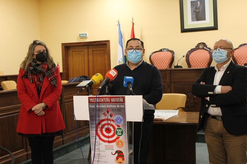 Ayuntamiento y Federación de Asociaciones Vecinales trasladan el ambiente navideño a los barrios de Lucena 1