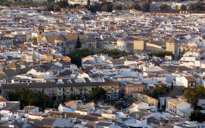 Lucena incluye iluminación artística de edificios y nuevas propuestas creativas en su planificación anual turística