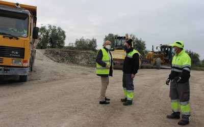 El Ayuntamiento de Lucena empleará 180.000 euros en la mejora y conservación de doce caminos rurales