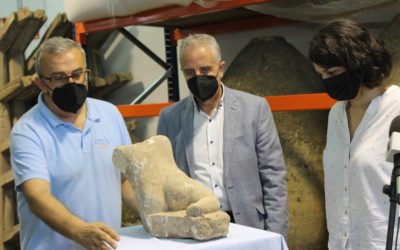 El Museo Arqueológico de Lucena recibe una escultura de un Hércules niño y piezas de una almazara local de época romana