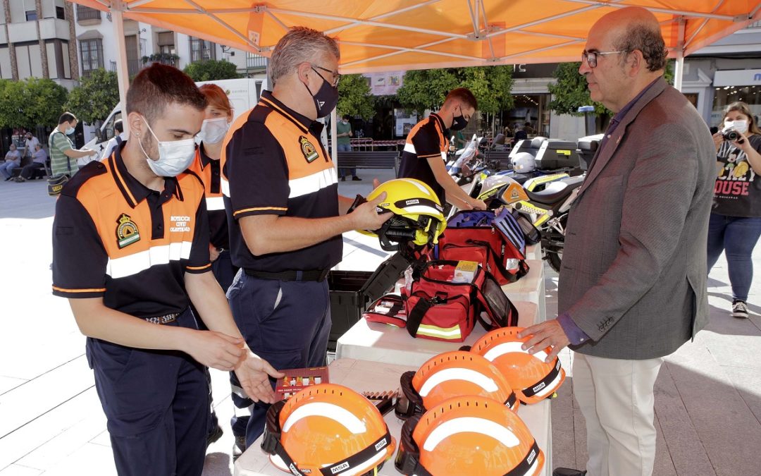 Protección Civil Lucena amplía el material de seguridad y dotacional de la agrupación