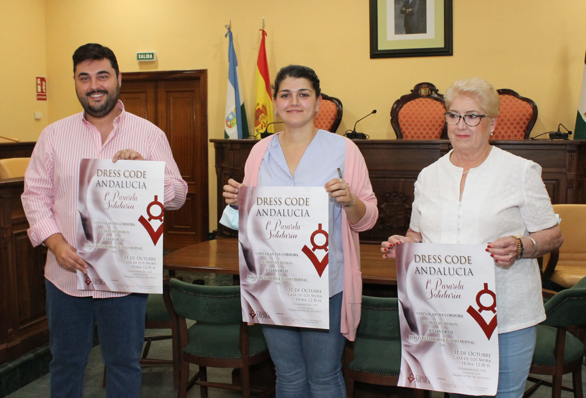 Mamen Beato presenta la pasarela Dress Code Andalucía junto a Manuel Osuna y Araceli Cabrera