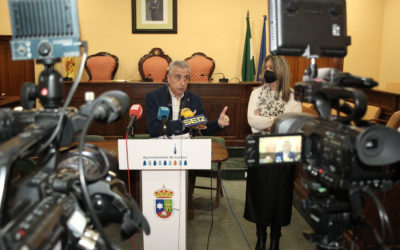 El Ayuntamiento de Lucena firmará “en días” el nuevo contrato de ayuda a domicilio con Arquisocial