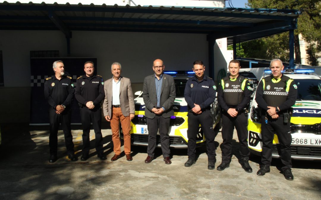 Presentación de los nuevos coches patrulleros de Policía Local