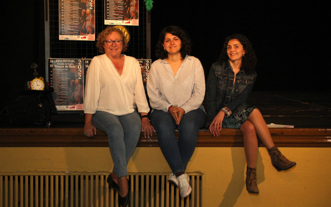 Mamen Beato presenta el Festival de Teatro junto a Toñi Jiménez y Maribel Peñalver