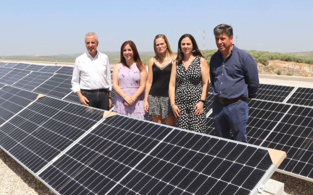 Ayuntamiento de Lucena y Diputación instalan 130 paneles solares en el CEIP Al-Yussana