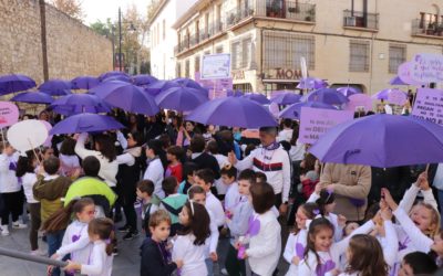 Lucena se reivindica libre de la violencia contra la mujer