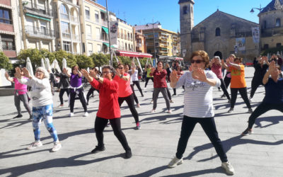 Regresan las clases de yoga en los parques