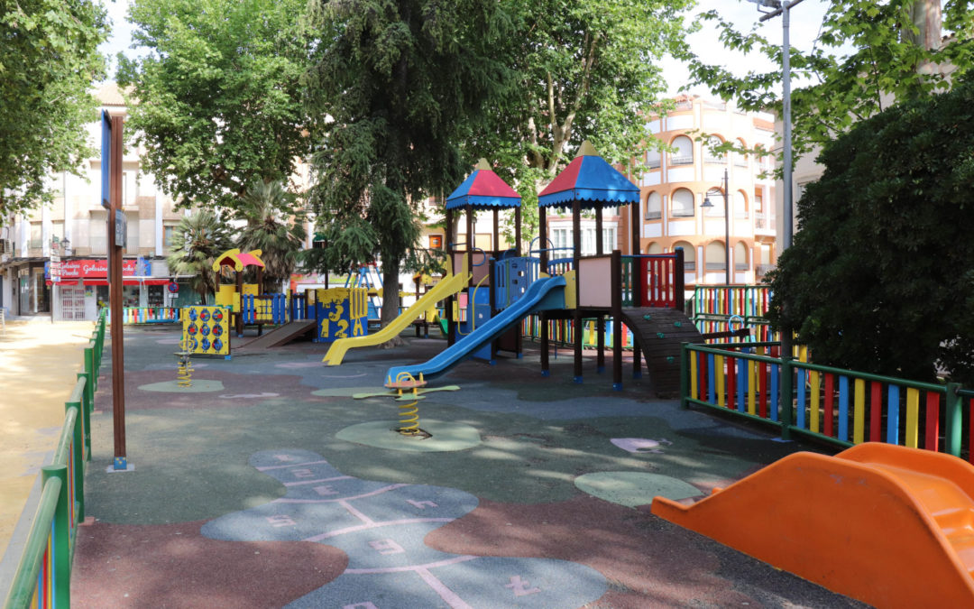 Adjudicación renovación parques infantiles