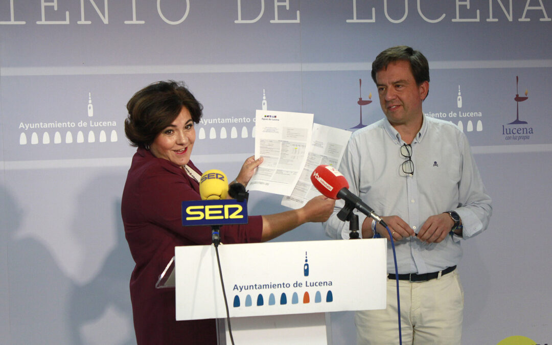 María de la O Redondo informa de la facturación de Aguas de Lucena