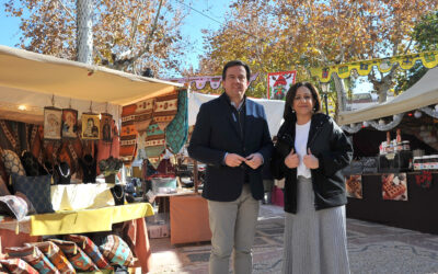 Abre el nuevo mercado navideño de El Coso