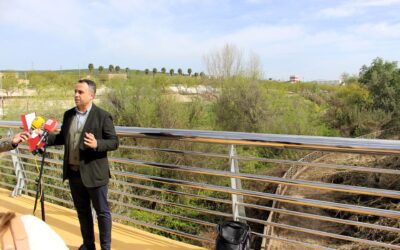 El Ayuntamiento inicia una nueva fase de limpieza en los márgenes del río Lucena
