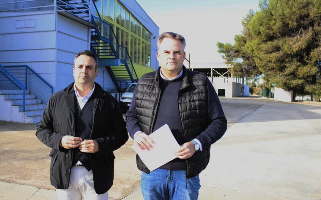 Una cafetería, el cerramiento de las pistas semicubiertas o la sustitución de luminarias, próximas actuaciones en la Ciudad Deportiva