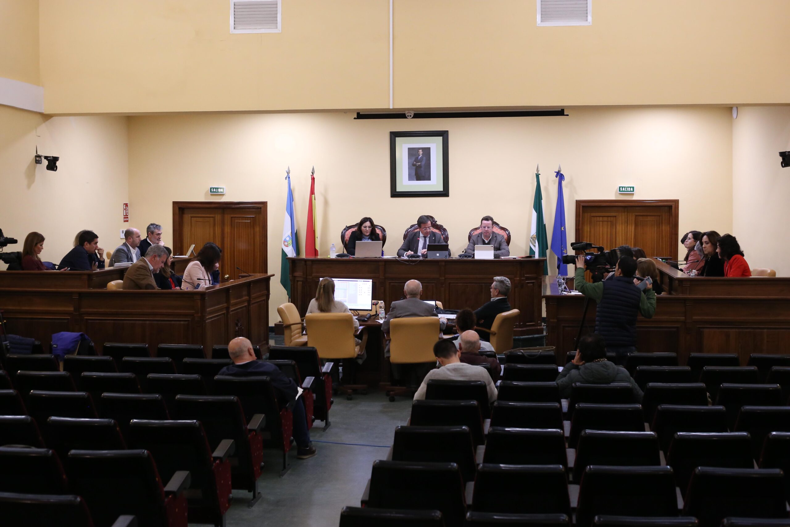 El Pleno ratifica a Arquisocial como adjudicataria del Servicio de Ayuda a Domicilio