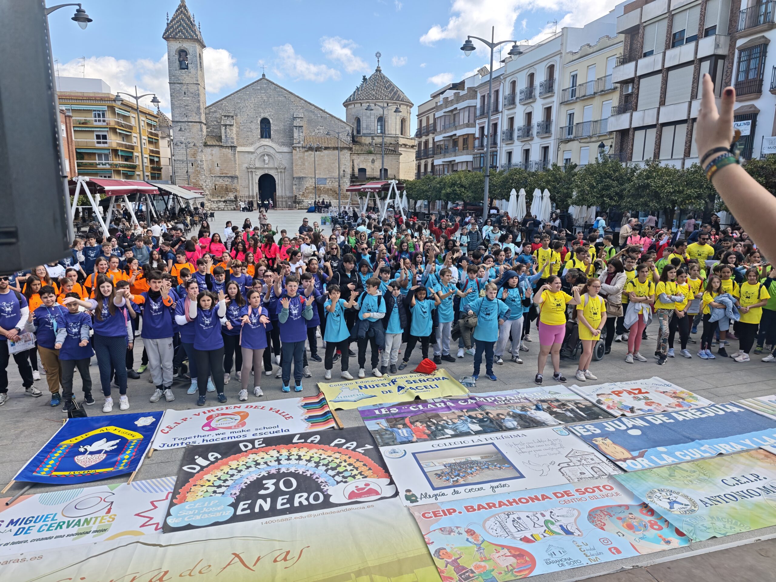La Gymkana de la Paz convierte Lucena en un espacio de aprendizaje en valores