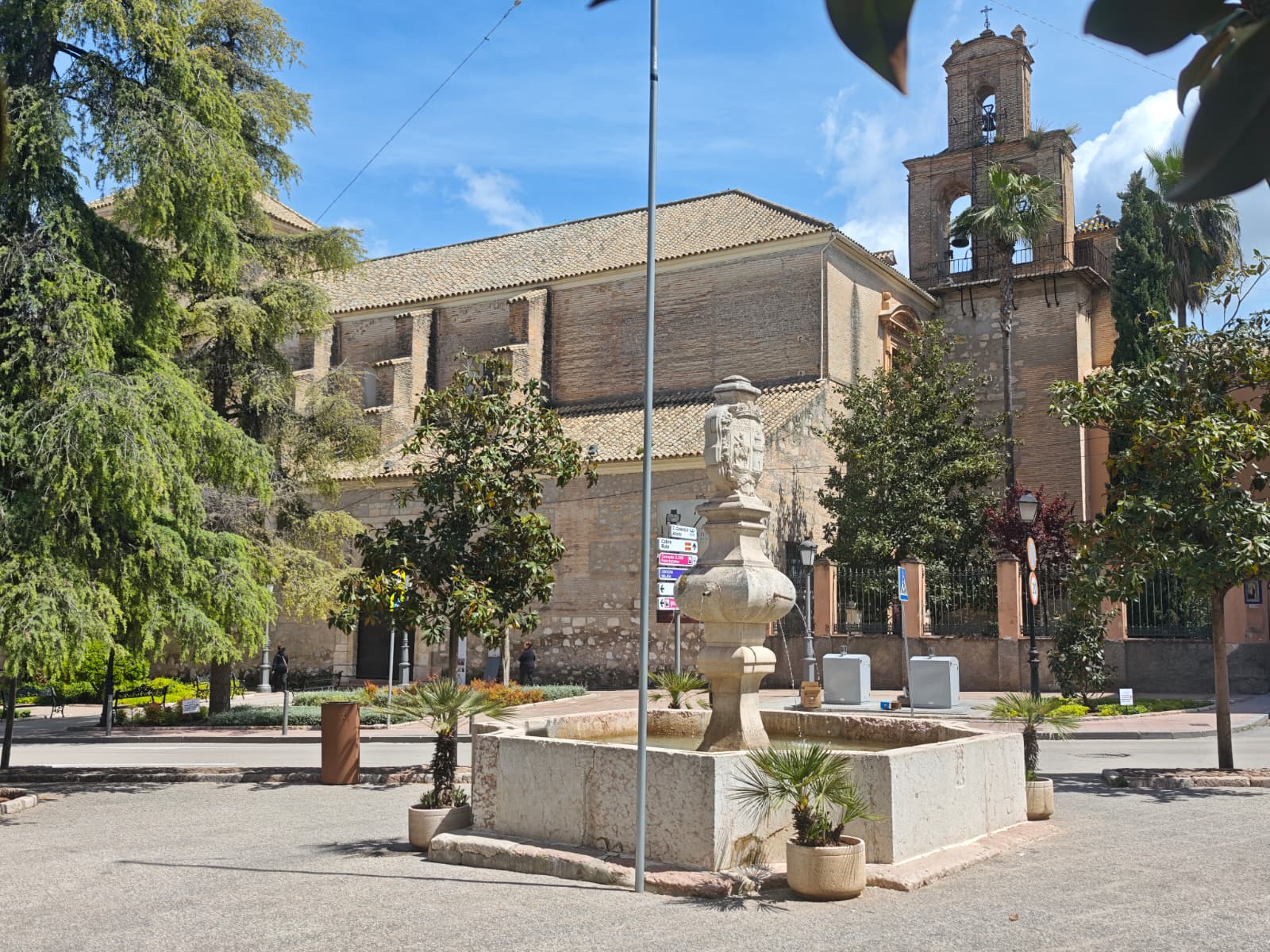 Pintura en vivo y un taller de mosaicos para el Día del Arte