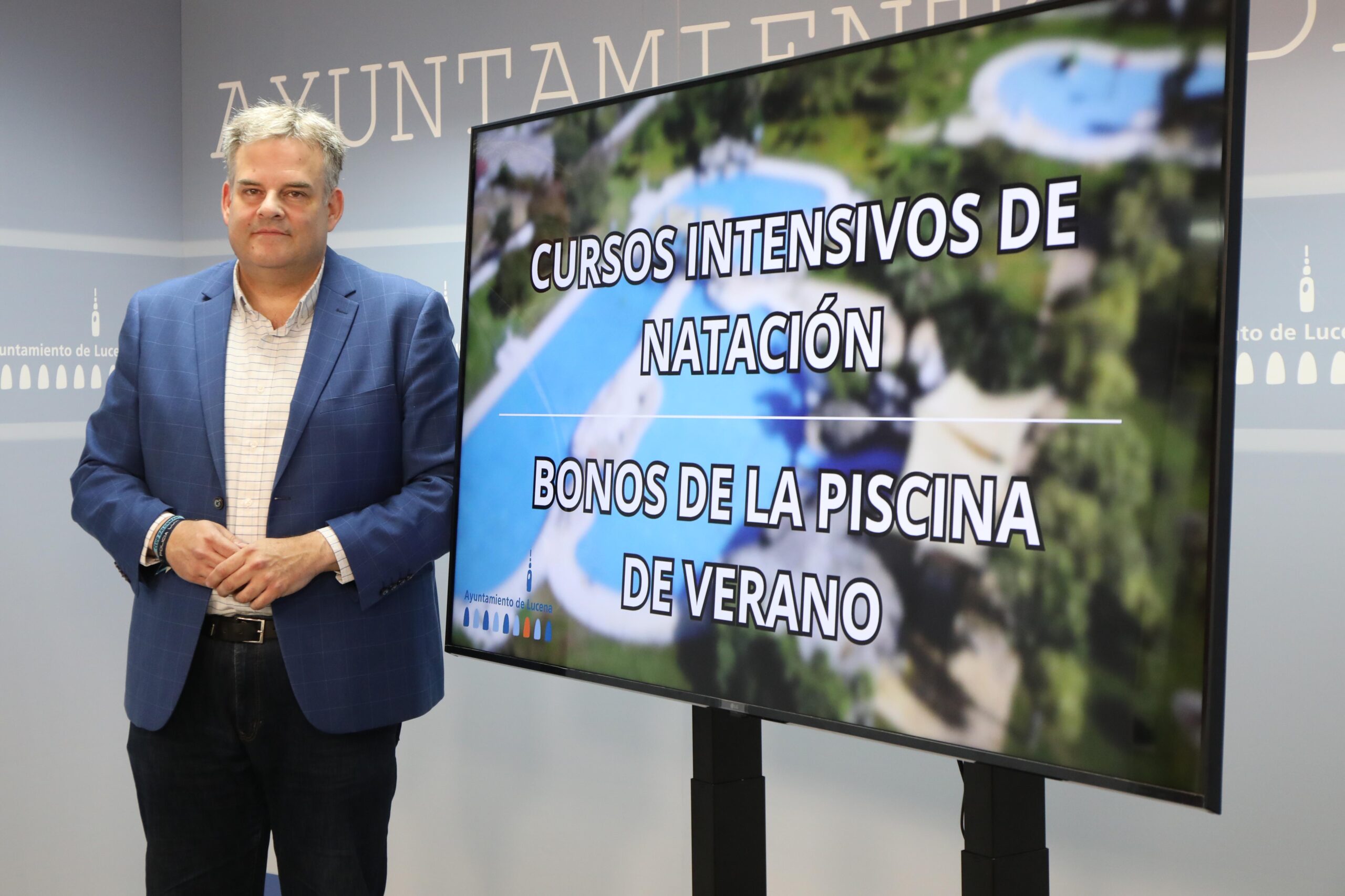 Las piscinas municipales de Lucena preparan su temporada de verano con cursos de natación y bonos de acceso