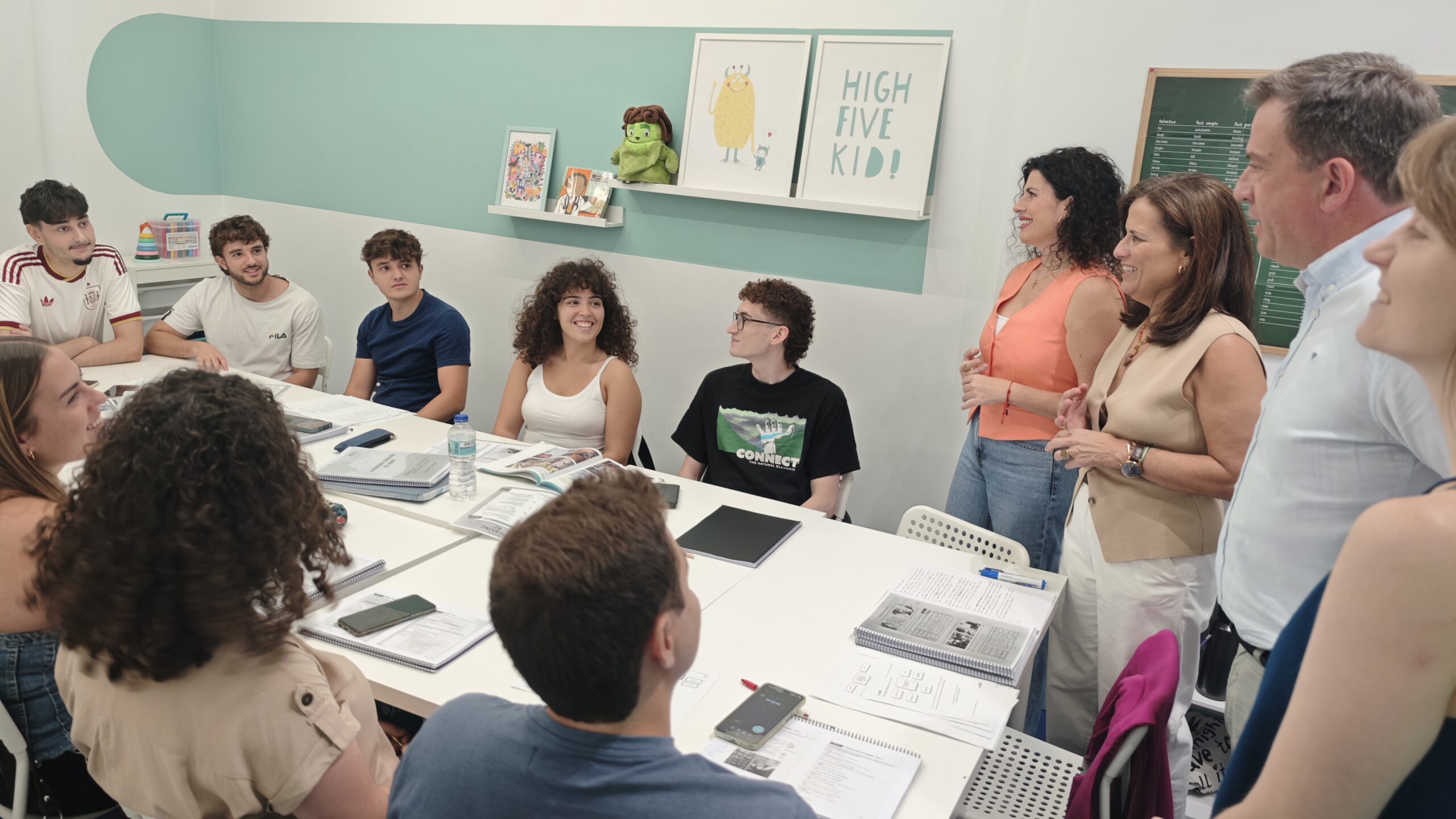 Visita a uno de los cursos intensivos de inglés