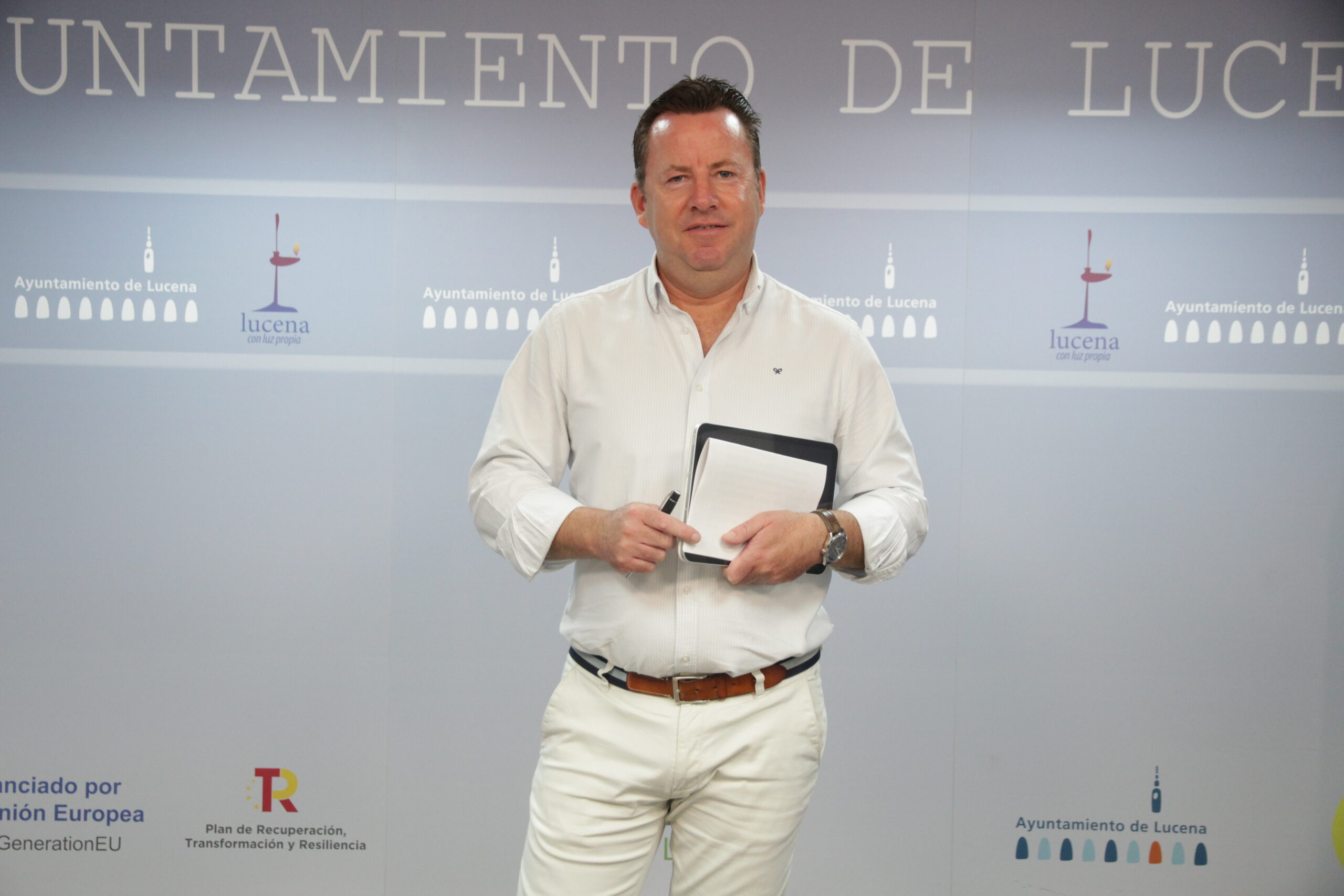 Lucena avanza en la incorporación de personal municipal